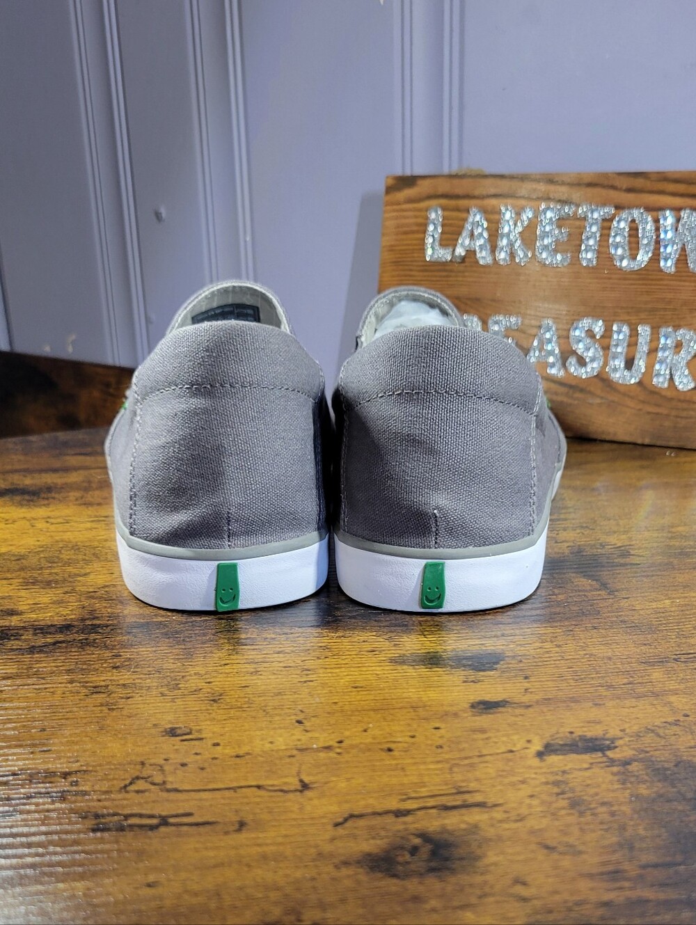 SANUK mens sideline size 10.5 Casual Slip-On Shoes - Picture 3 of 11